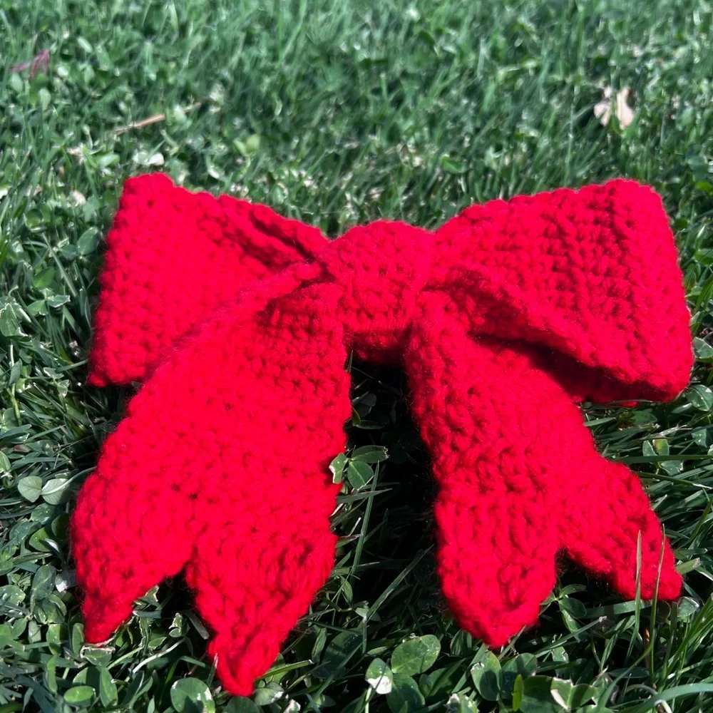 Hand Crocheted Big Red Christmas Bow! - Picture 13 of 14